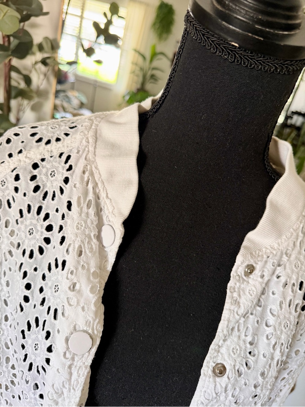 Victoria’s Secret White Eyelet Bomber Jacket Large Cottagecore Boho Floral - Picture 7 of 16
